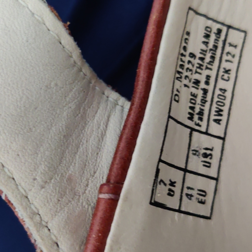 Dr. Martens - Picture 4 of 5